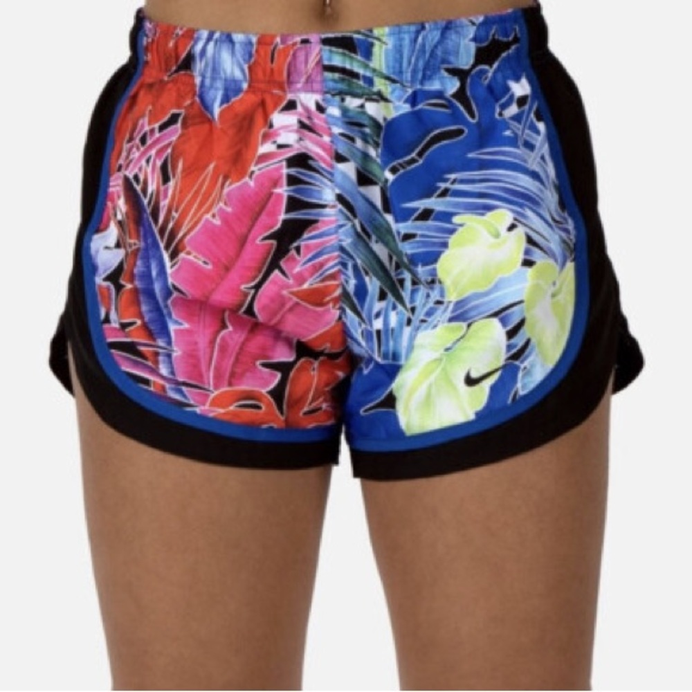 NIKE Tempo Dri-Fit Shorts